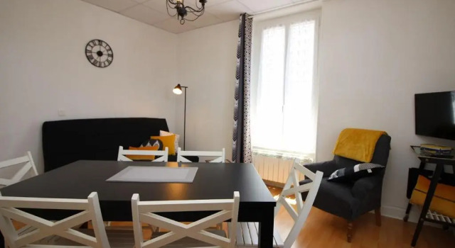 Appartement La Bourboule, 4 pièces, 6 personnes - FR-1-608-11
