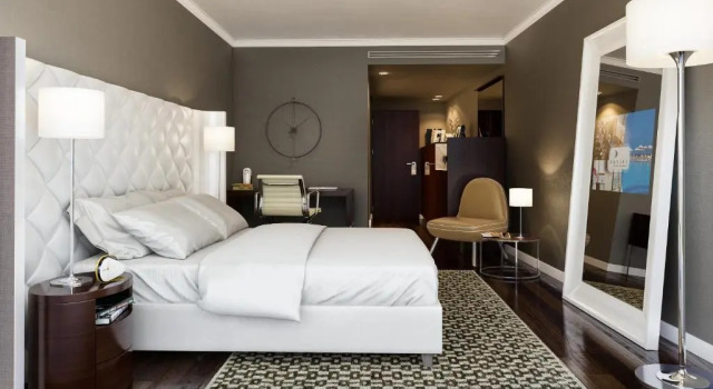 Номер Deluxe с балконом и с видом на город Daniel Herzliya Hotel