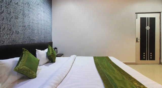 Treebo Om Residency, Rezerwuj Hotel Jhansi Indie