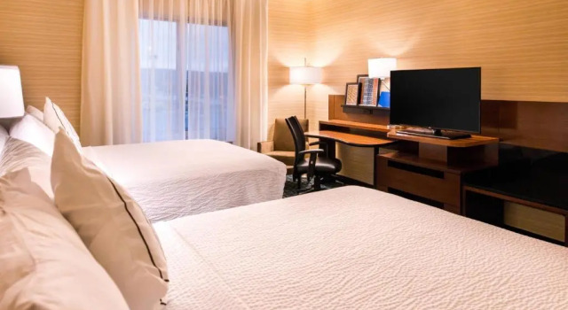 Четырёхместный номер Standard Fairfield Inn & Suites by Marriott Utica