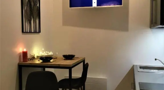 GOLD Suite & Spa, Забронировать Курортный отель Отели Нанта с парковкой, рядом с Иль де Версаль, Парковка