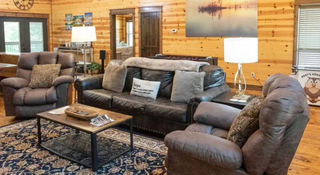 Broken Bow Cabin w/ Hot Tub & Outdoor Fireplace!, Boek Hotel Hochatown Oklahoma
