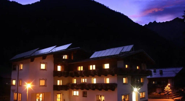 Hotel Haid, Rezervovat Hotel Hotely v Pitztal s parkováním, Parkování