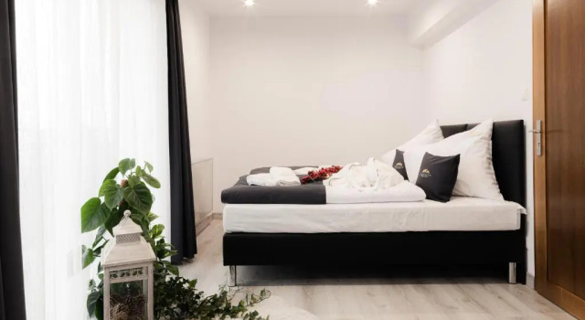 Royal Apartments & SPA Zakopane-Cyrhla, Book Apartment Hotels in Tatras with Parking, Parking