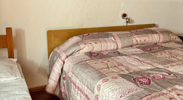 Кровать в общем номере Albergo Ristorante Ca di Veroli