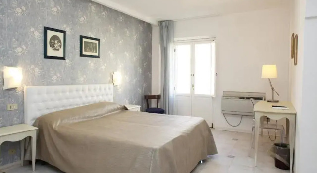 Standard Vierer Zimmer mit Balkon und mit Stadtblick Albergo Russo