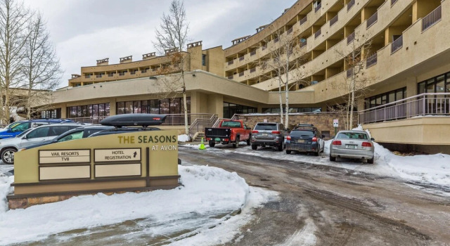 Condo - Walk to Gondola, Sleeps 7, Забронировать Отель Отели Эйвон 3 звезды, 3*