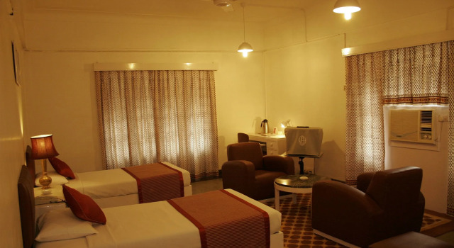West End Hotel, Забронировать Отель Отели Мумбай 4 звезды, рядом с Чатрапати Шиваджи Терминус, 4*