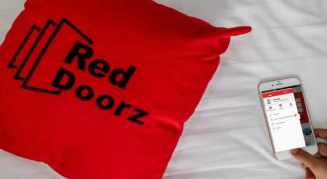 Camera Standard RedDoorz near Hartono Mall Solo