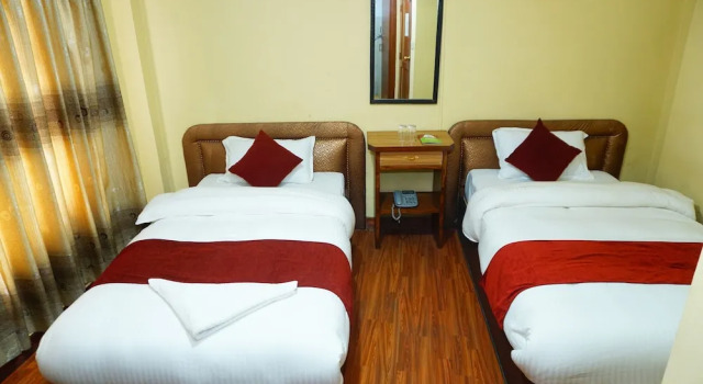Двухместный номер Deluxe с видом на сад Hotel Holy Temple Tree & Chautari Cafe
