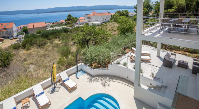 Villa Blanka for 12 O wnersadvert, Забронировать Вилла Коттеджи Бола, рядом с Пляж Порт Бол, Коттедж