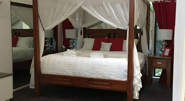 Linger A While Chalet, Prenota Chalet Hotel a Queensland con parcheggio, Parcheggio