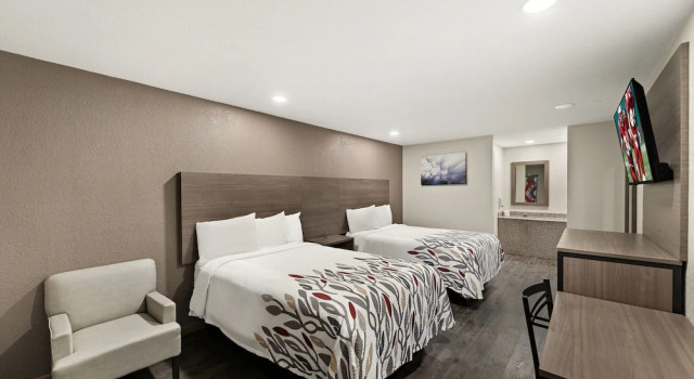 Четырёхместный номер Deluxe Red Roof Inn Nacogdoches