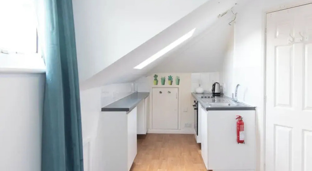 Thornbury Guest House Room 7, Забронировать Гостевой дом Саутгемптон Хэмпшир, рядом с Southampton Central Library