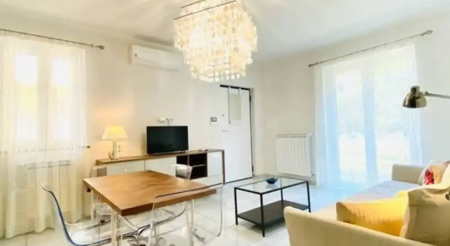 Teatro Verdi & Villa Comunale Charming Flat