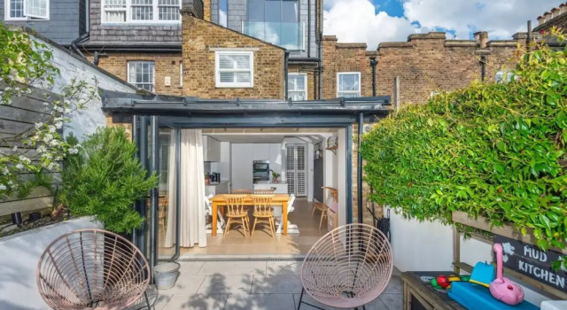 3-bedroom Home in Richmond - Ideal Family Living