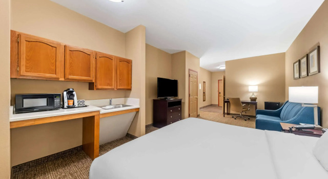 Двухместный люкс Comfort Suites Roanoke - Fort Worth North