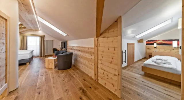 Полулюкс Hotel Sun