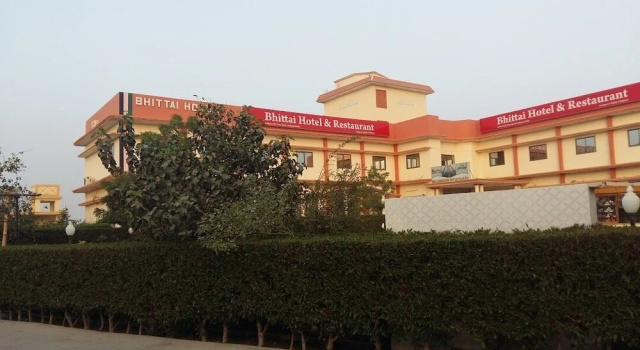 Bhittai Hotel, Đặt Khách sạn Dadu 