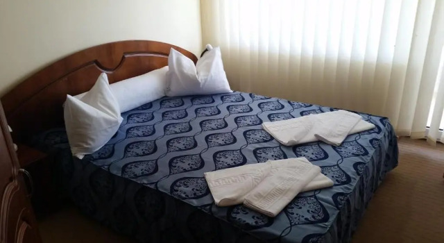 Полулюкс Hotel Forum