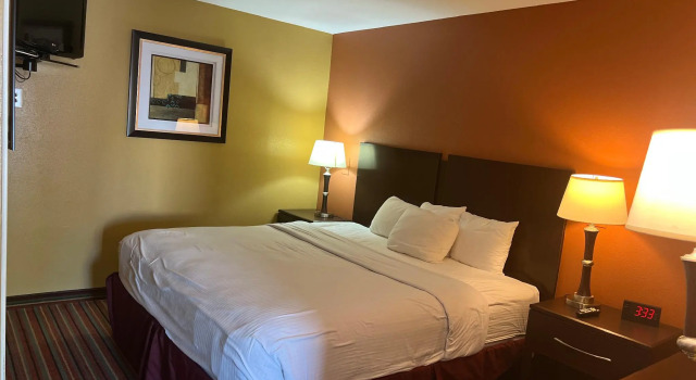 Полулюкс SureStay Hotel by Best Western Mt Pleasant