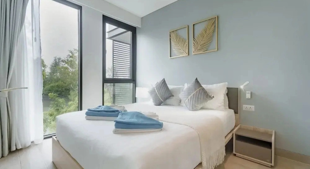 Cassia Exclusive Lake View Condo, Bang Tao Beach