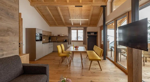 Ferienwohnungen Kronhofer, Rezerwuj Apartament Hotele w Karyntia z parkingiem, Parking