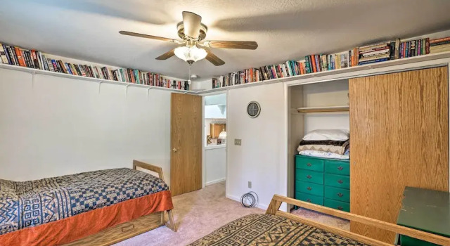 4 Mi to Heavenly: Home w/ Deck in South Lake Tahoe