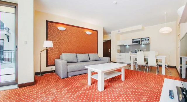Continental Krynica Morska, Varaa Hotelli Hotellit Pommeri pysäköinnillä, Pysäköinti