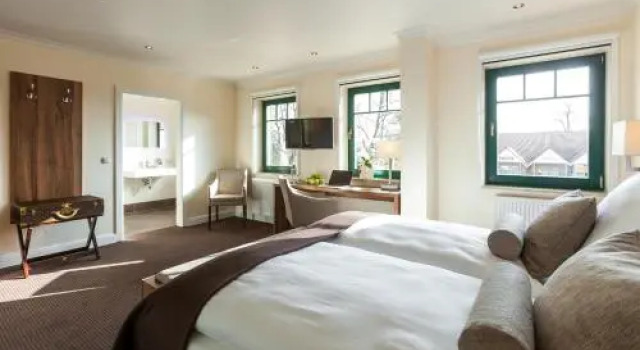Hotel Mecklenburger Hof Gnoien, Забронировать Отель Гнойен Мекленбург-Померания