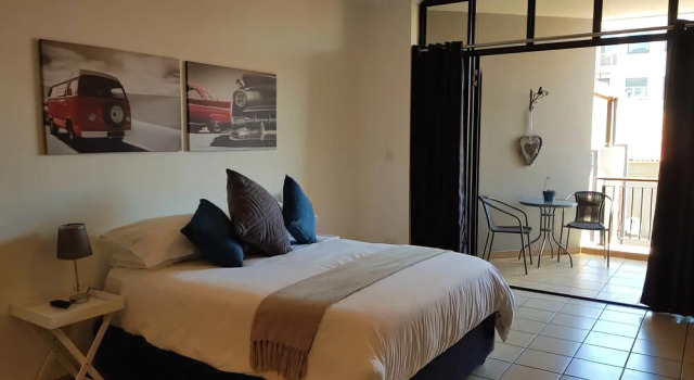 13 Simonsplein, Забронировать Отель Отели Стелленбос с парковкой, рядом с African Art Boutique Stellenbosch, Парковка