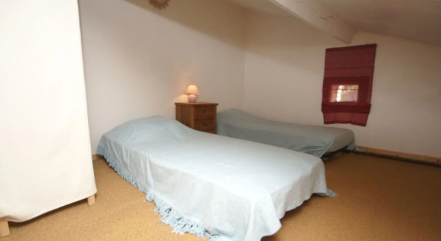 Lovely House with Grass Garden, Shared Swimmingpool, Next To the River Ardèche
