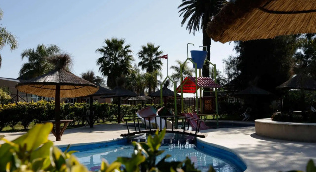 Howard Johnson Marinas & Resort, Забронировать Курортный отель Сан-Педро провинция Буэнос-Айрес