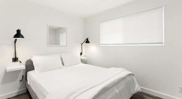 Beacon Hill Retro - Central Location