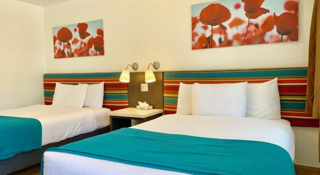 Sandyland Reef Inn, Забронировать Отель Карпинтерия Santa Barbara and Vicinity, рядом с Пляж Карпинтерия-Стэйт