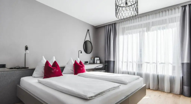 Трёхместный номер Superior Altstadthotel Weisse Taube