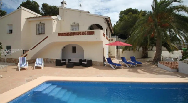 Вилла Miquel - pretty holiday property with garden and private pool in Moraira