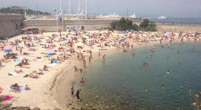 Апартаменты Balcony in Heart of Old Antibes, AC, View