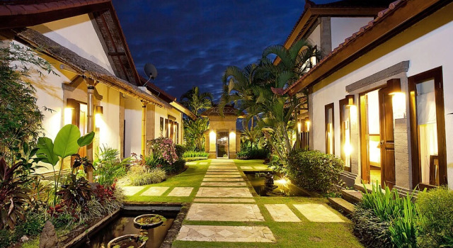 The Junno Villa, Rezervovat Vila Hotely v Bali se snídaní, Snídaně