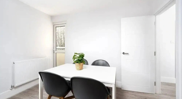 Charming 2-bedroom Apartment in London, Забронировать Апартаменты/квартира Лондон Большой Лондон, рядом с Картезианский монастырь