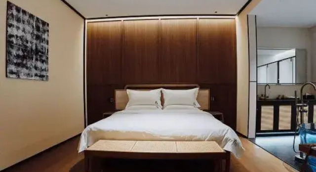 Люкс Deluxe 75 Qiwu Hotel (Datong Ancient City Heyang Gate Plaza)