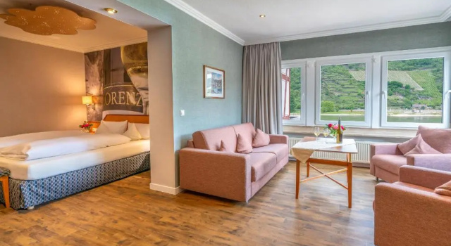 Полулюкс с красивым видом из окна Weinhotel Landsknecht