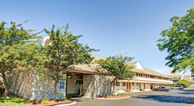 Люкс Americas Best Value Inn & Suites Monroe