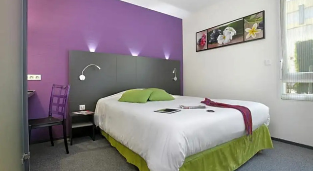 Четырёхместный семейный номер Standard Kyriad Direct Limoges Nord