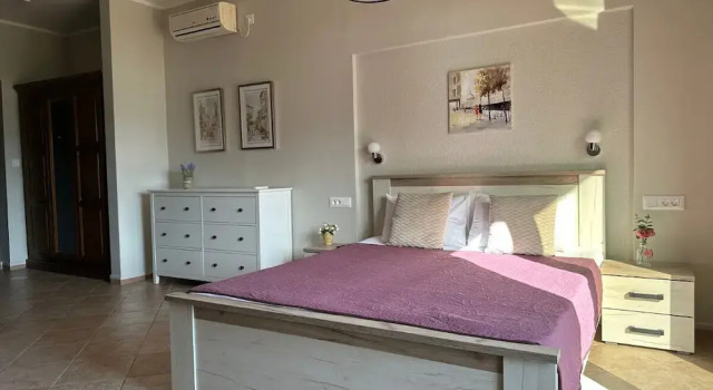 Студия с балконом и с видом на залив Villa Risan Apartments