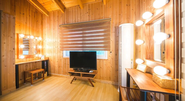 Jeju Hyeoppjae Some&ssam Guesthouse
