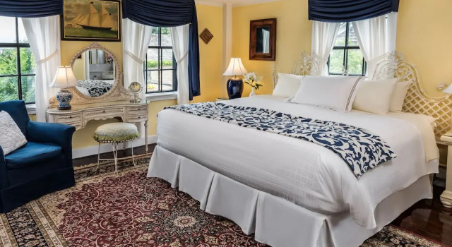 Люкс Samuel Durfee House B&B