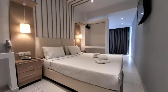 Трёхместный номер Standard Elite Hotel