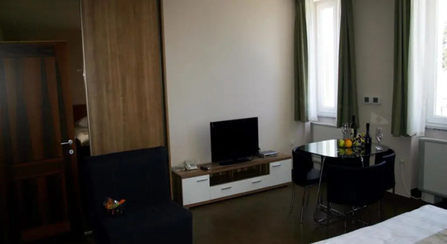 Студия с балконом и с видом на море Central apartments near the Beach