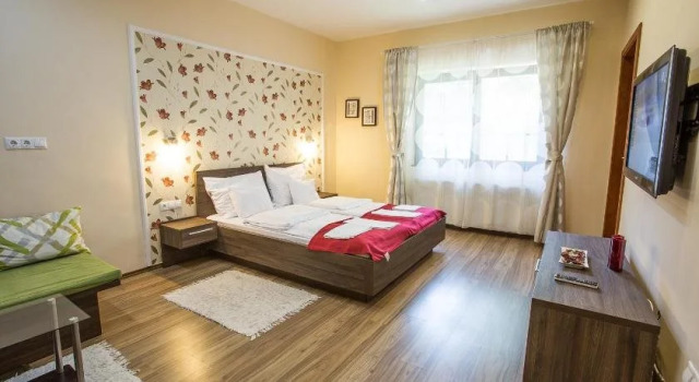Nyirfa Apartmanház